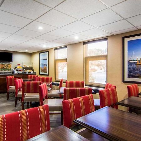 Mulberry Inn Newport News Exterior photo